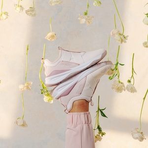 Clove Nurse Clara Nursing Shoe